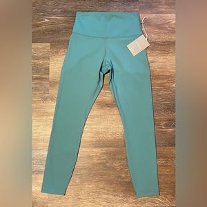 NWT EVERLANE PERFORMANCE ANKLE LEGGINGS SIZE SMALL IN SOFT GREEN